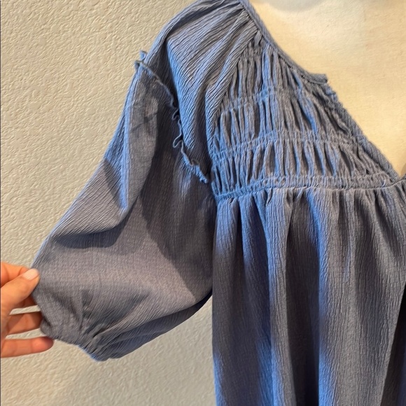 NWT UMGEE Blue Gray Ruched 1/2 Sleeve Blouse - Picture 3 of 7